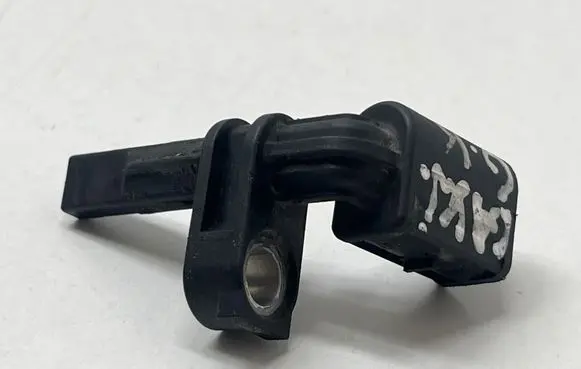 Porsche Cayenne (92A) ABS rear brake sensor 10071154033 VHH905651