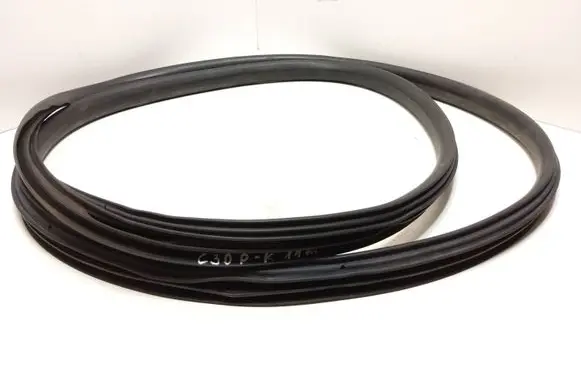 Volvo C30 Front door rubber seal