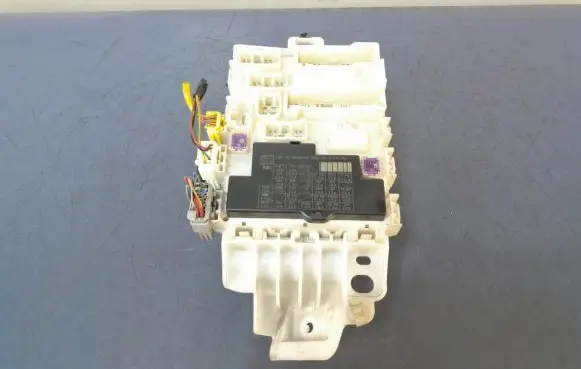 Suzuki Swift I Fuse box set P610-9370