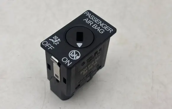 Seat Leon (5F) Passenger airbag on/off switch 5Q0919237