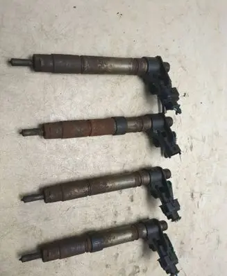 Citroen C5 Fuel injectors set 0445115025
