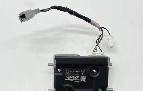 Windshield/windscreen camera