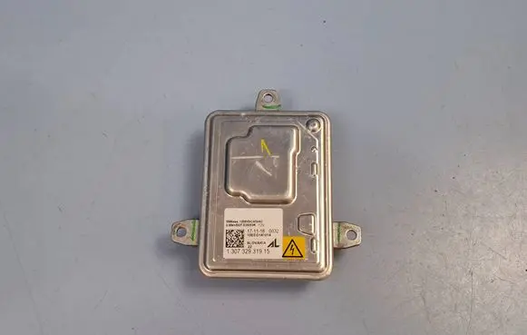 Chevrolet Camaro Headlight ballast module Xenon 10EEG141014 130732931915 84152931