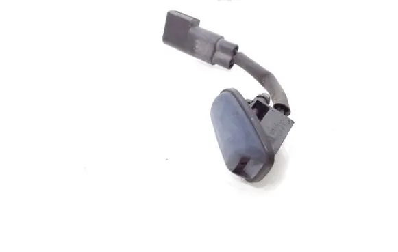 Ford Focus Windshield washer spray nozzle BM5117666A