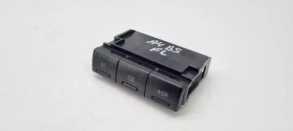 Traction control (ASR) switch