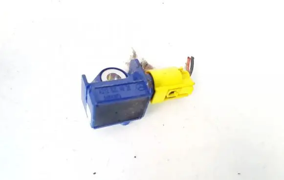 Mercedes-Benz E W212 Airbag deployment crash/impact sensor a2128204926 5wk43872