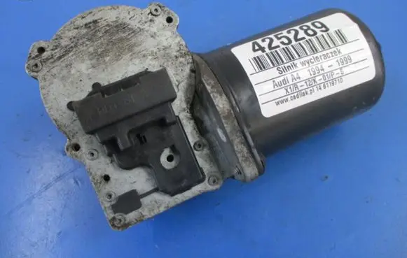 Audi A4 S4 B5 8D Front wiper linkage and motor