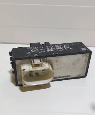Volkswagen Vento Coolant fan relay 357919506D 98702000