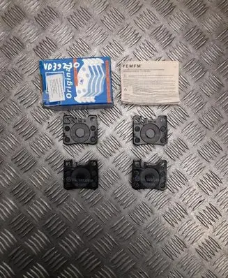 Mercedes-Benz C AMG W202 Brake pads (rear) 13046035032