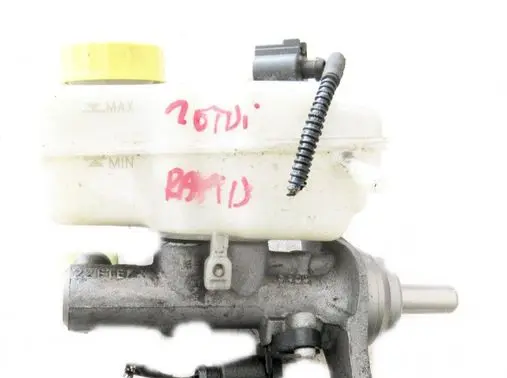 Skoda Rapid (NH) Master brake cylinder 6R0611301A