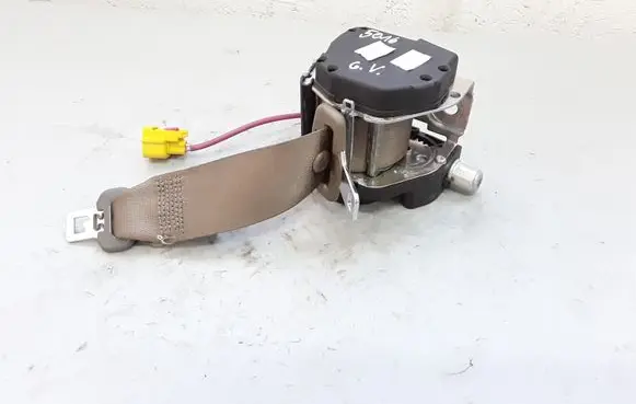 Jaguar S-Type Middle seatbelt (rear) 33048282 4R83F600A38AAAMB
