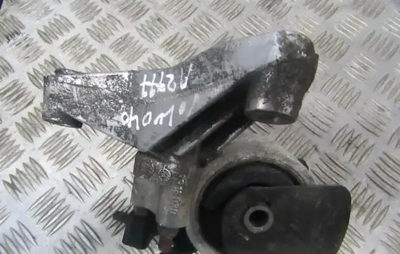 Volvo S40, V40 Engine mount bracket 3318030 mr290428