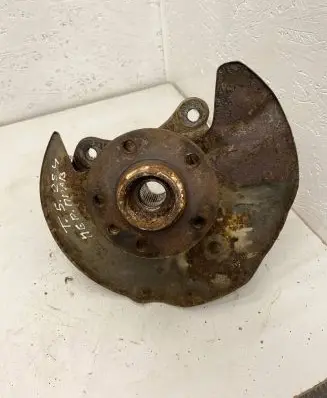 Volkswagen Transporter - Caravelle T5 Front wheel hub spindle knuckle