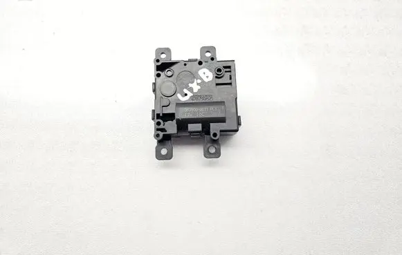 Lexus UX Air flap motor/actuator 0638002031