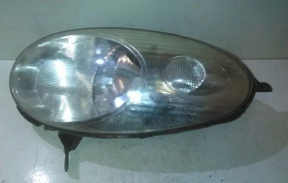 Nissan Micra Headlight/headlamp 26060ax700 89007101