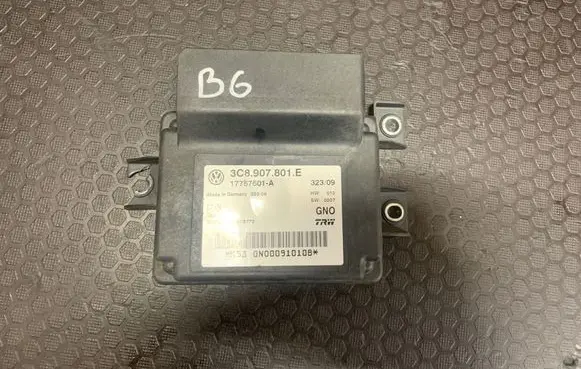 Volkswagen PASSAT B6 Hand brake control module 3C8907801E 17767601A GN00091010B