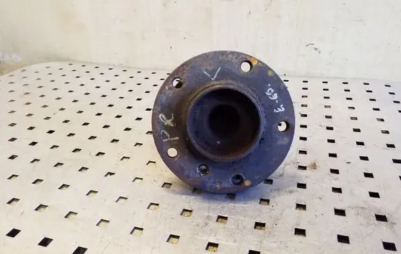 BMW 5 E60 E61 Front wheel hub