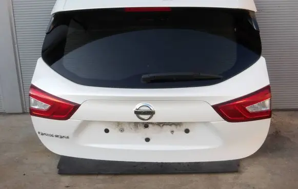 Nissan Qashqai Tailgate/trunk/boot lid