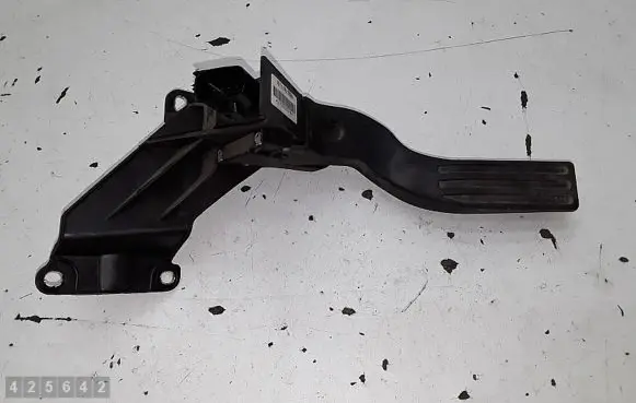 Ford Mondeo Mk III Accelerator throttle pedal 2S719F836DA