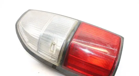 Toyota Land Cruiser (HDJ90) Rear/tail lights