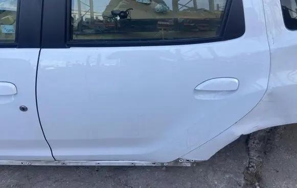 Dacia Duster Rear door 