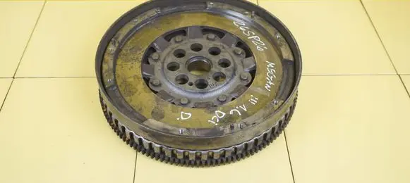 Renault Megane III Dual mass flywheel 123102067R R9M402
