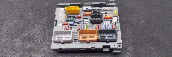 Peugeot 308 BSM Control unit 9664706380