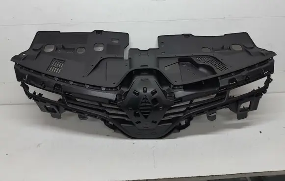 Renault Clio IV Front bumper upper radiator grill 622563184R