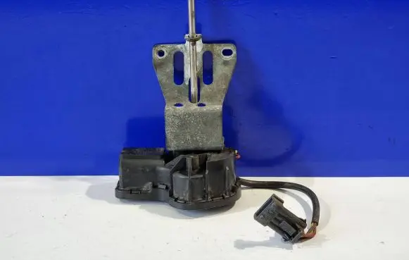 Saab 95 - 96 Headlight wiper arm set 4560694