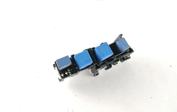 Renault Trafic III (X82) Fuse module 678835916R