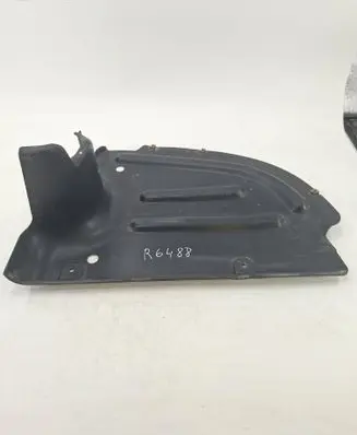 Volkswagen PASSAT CC Engine splash shield/under tray 