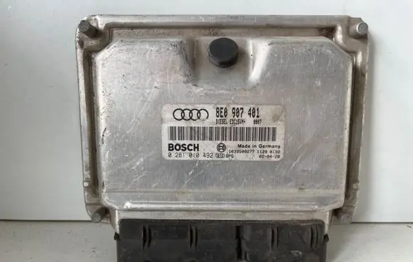 Audi A4 S4 B5 8D Engine control unit/module 8E0907401 1039S00277