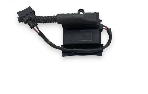 Opel Vectra C Coolant fan relay 1379151 870734dh