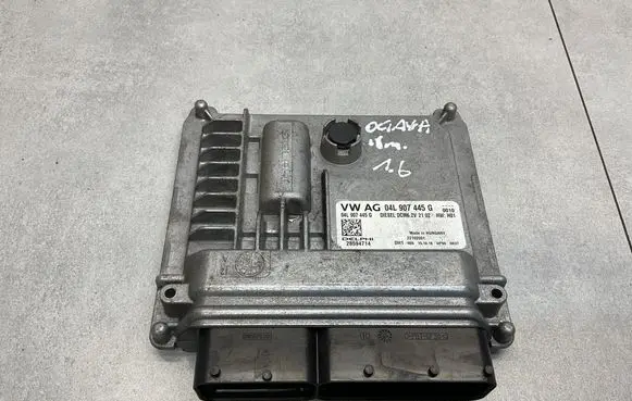 Skoda Octavia Mk3 (5E) Engine control unit/module 04L907445G