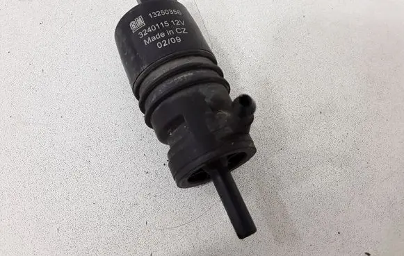 Opel Insignia A Windscreen/windshield washer pump 13250356