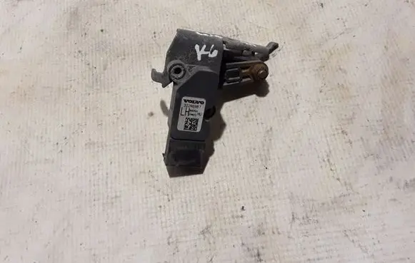Rear air suspension level height sensor