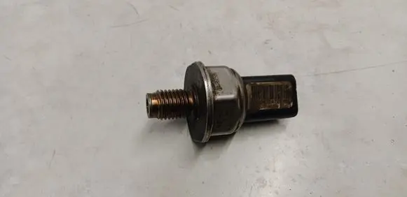 Fuel pressure sensor
