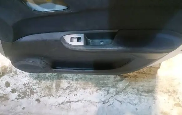 Honda FR-V Front door card panel trim 