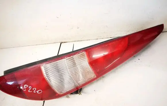 Ford Mondeo Mk III Rear/tail lights 1s7113404c