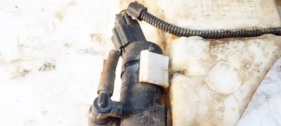 Ford Focus Windscreen/windshield washer pump 1S7117K624FA