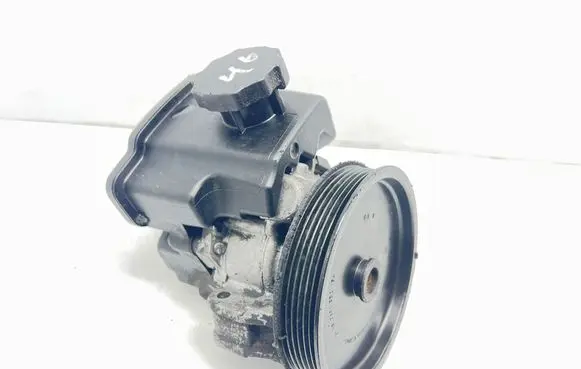 Mercedes-Benz C W204 Power steering pump A0044667001