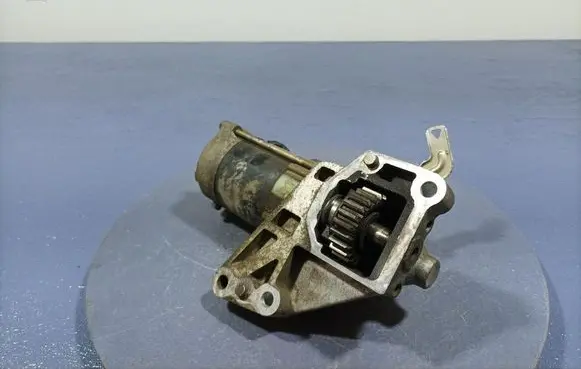 Mitsubishi Outlander Starter motor 1810A143