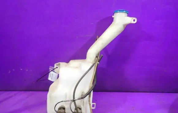 Honda Civic Windshield washer fluid reservoir/tank