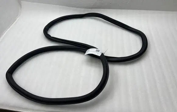 Audi Q2 - Rubber seal rear door 81A833721A