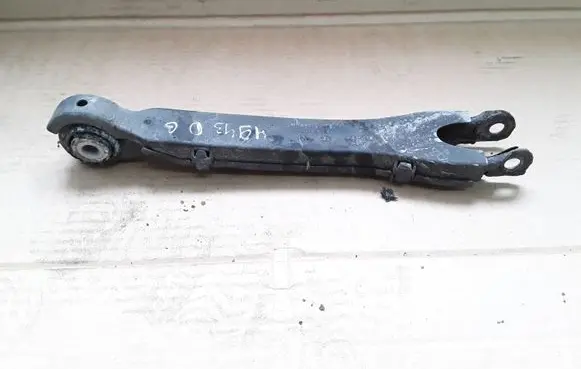 Mercedes-Benz C W204 Rear upper control arm/wishbone A2043521288