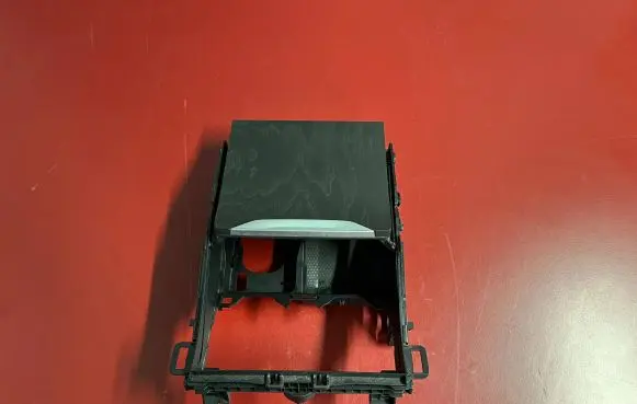 BMW X7 G07 Glove box central console 6810497 9399863