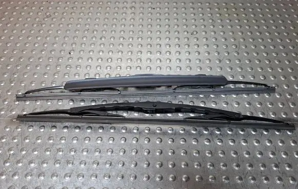 Fiat 500 Front wiper blade arm 71758107