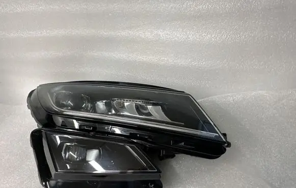 Skoda Kodiaq Headlight/headlamp 566941016H 1ZX01266926