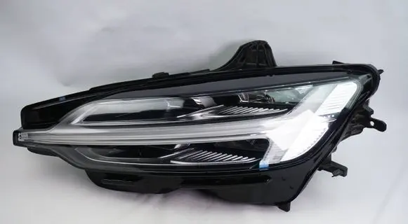 Volvo V60 Headlight/headlamp 32347004
