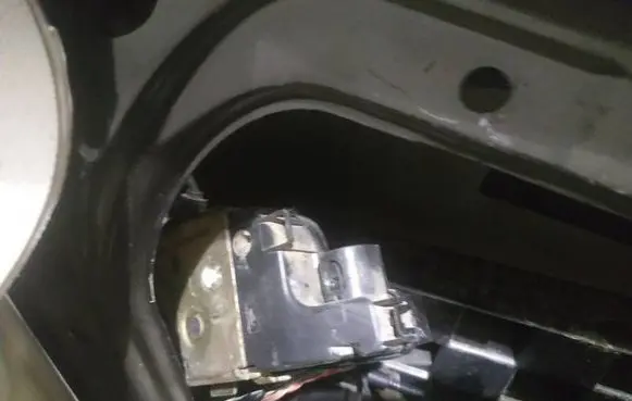 Renault Scenic II - Grand scenic II Front door lock 